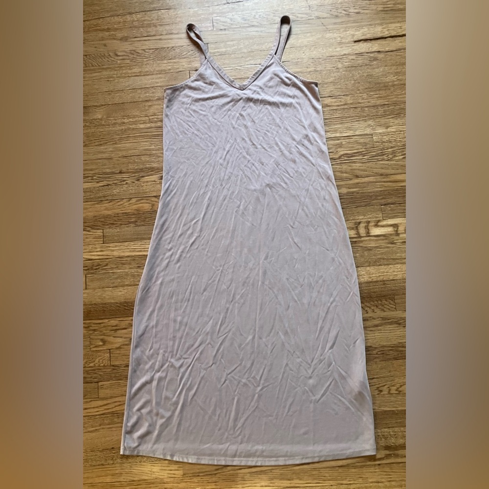 Carly Jean Los Angeles Spaghetti Strap V Neck Tank Dress Midi Beige M
